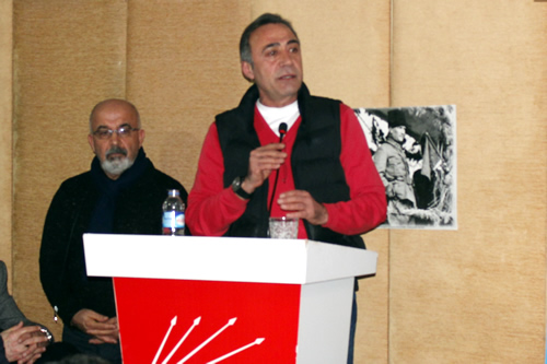 2010-2011 yılları arasında CHP İstanbul İl Başkanlığı yapan Berhan Şimşek, 22. dönem (2002-2007) CHP İstanbul milletvekilliği'nin ardından bu dönem tekrar milletvekili olmak için tekrar milletvekili olmak için aday adaylığı açıklaması yaptı.