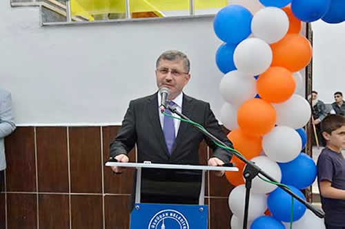 Üsküdar Belediye Başkanı Hilmi Türkmen ve hayırseverlere teşekkür etti.
