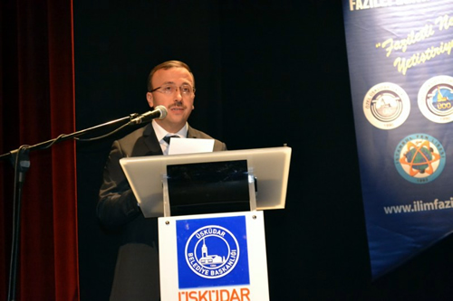Sempozyumda Üsküdar İlçe Milli Eğitim Müdür Sinan Aydın da bir konuşma yaptı