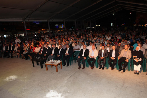 Ak Parti'nin ülkenin birçok kalıcı sorununu çözüme kavuşturduğunu ifade ederek, bu hizmetlerin artarak devam edeceğini söyledi.