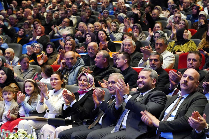 AK Parti skdar le Bakanl tarafndan dzenlenen Cumhur ttifak skdar Meclis yesi Adaylar Tantm program Balarba Kongre ve Kltr Merkezi'nde gerekletirildi.