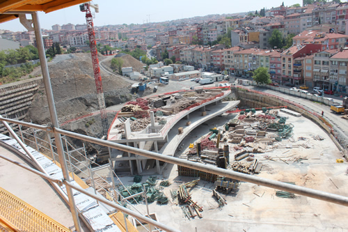 skdar Belediyesi Yeni Hizmet Binas basn mensuplarna tantld