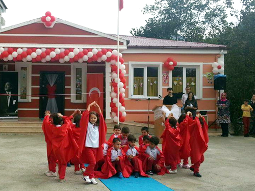 Giresun'un anak lesi'ne yaptrd Okul ncesi Eitim Birimi, dzenlenen trenle hizmete ald.