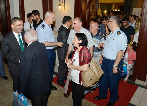 ehit Aileleri ve Gaziler skdar'daki iftarda bulutu