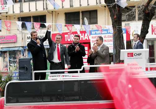 CHP İstanbul Büyükşehir Belediye Başkan Adayı Mustafa Sarıgül Üsküdar'da