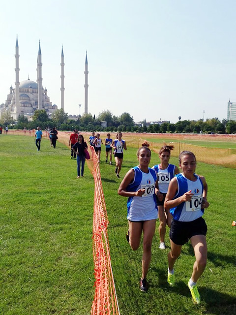 Atletizm Federasyonunun 2015 faaliyet takviminde yer alan Kulüpler Turkcell Kros Liginin 1. Kademesi Adana'da gerçekleştirildi.