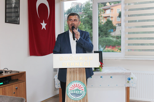 Üsküdar Belediye Başkanı Hilmi Türkmen, Cide Soğuksu Derneği'nin iftar programın katıldı