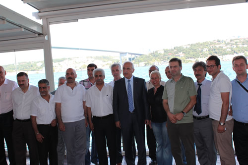 stanbul Valisi Hseyin Avni Mutlu Anadolu Yakas yerel medya temsilcileriyle Beylerbeyi Polis Evi'nde bir araya geldi.