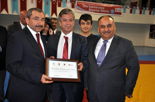 8. Uluslararası Türk Dünyası Güreş Turnuvası ve Kültür Şöleni 19-20 Mayıs 2012 tarihlerinde İstanbul Burhan  Felek 50. Yıl Spor Salonu'nda yapıldı.