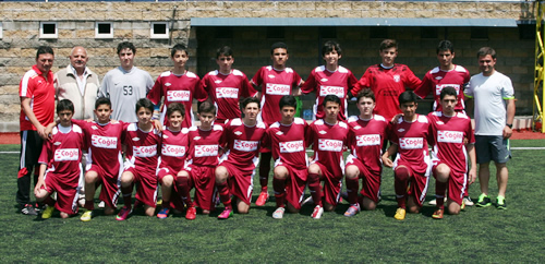 Bursa'da oynanan 2012-2013 Sezonu U14 Türkiye Şampiyonası final maçı Üsküdar temsilcisi Bağlarbaşıspor ve 1461 Trabzon arasında oynandı