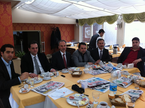 Üsküdar Katibim Restaurant'da düzenlenen yerel basınla kahvaltı programında AK Parti Üsküdar İle Teşkilatı'nın seçim startı verildi.