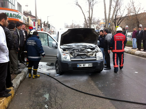 skdar Mezkezi'nde bir ara belirlenemeyen bir sebeple yand.