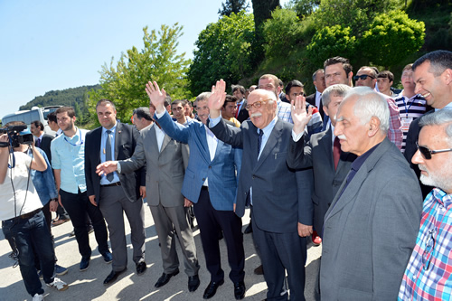 skdar Belediyesi tarafndan dzenlenen geziye Milli Eitim Bakan Nabi Avc'da katld.