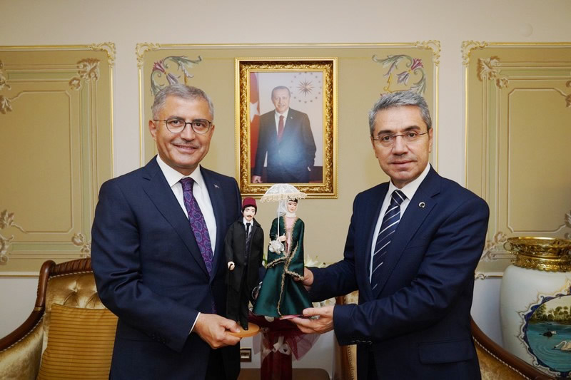 Üsküdar Belediye Başkanı Hilmi Türkmen'den görevine başlayan Üsküdar Kaymakamı Adem Yazıcı'ya hayırlı olsun ziyareti