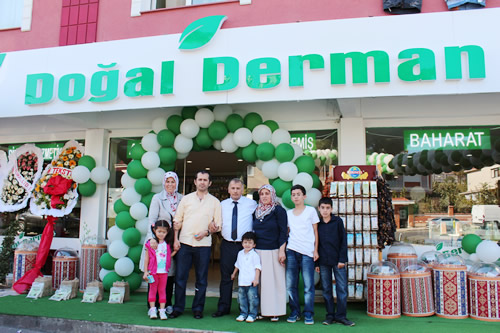 Sektörün öncü firmalarından Doğal Derman, yeni mağazasını Çengelköy'de hizmete açtı.