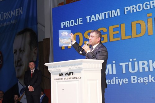 AK Parti Üsküdar Belediye Başkan Adayı ''Üsküdar Sevdalısı'' Hilmi Türkmen, Belediye Meclis Üyelerini ve Projelerini yeni hizmete açılan Çamlıca Spor Salonu'nda tanıttı.