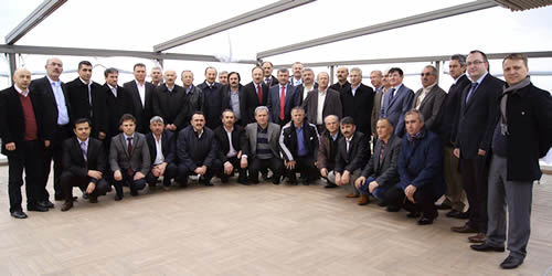 AK Parti Üsküdar Belediye Başkan Adayı Hilmi Türkmen, Kirazlıtepe Yaşam Merkezi'nde Şalpazarı dernekleriyle kahvaltılı bir toplantıda bir araya geldi.
