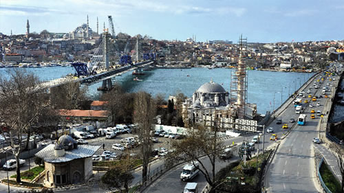 İstanbul'da toplu ulaşım ağının en önemli bağlantı noktalarından biri olarak tasarlanan Haliç Metro Geçiş Köprüsü'nde sona yaklaşıldı.