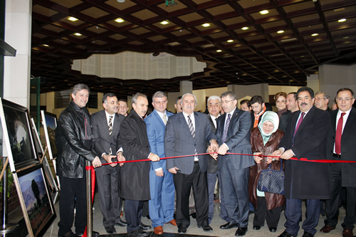 ''Gizem Dolu Anadolu'' 81 il 81 fotoğraf sergisinin açılışı, Üsküdar Bağlarbaşı Kongre ve Kültür Merkezinde gerçekleştirildi.