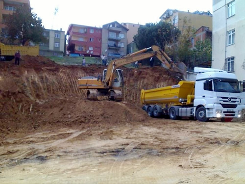 skdar'n en byk mahallesi olan Yavuztrk Mahallesi, hzl byyen nfusunun eitim sorunlarn yine kendi iinde kurulacak eitim kurumlar ile zmek istiyor.