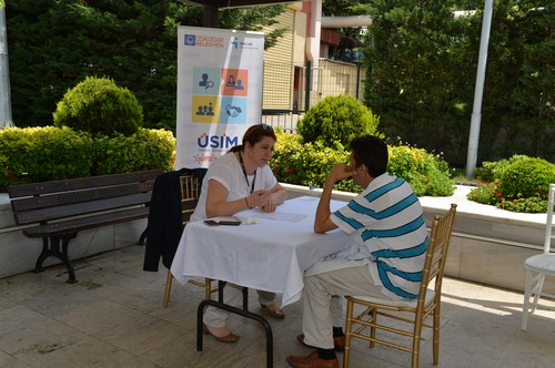 elebi Holding, SM'in i arayanlaryla gerekletirdii mlakat sonras 53 kiiyi ie ald.