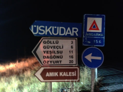 Üsküdar Belediyesi, başta Van'ın Güveçli köyü olmak üzere çevredeki Özyurt, Dağönü, Yeşilsu, Göllü, Pınarbaşı, Şahgeldi, Esenpınar, Halkalı, Tabanlı ve Pirgarip köylerinde ve bağlı mecralarındaki toplam 6 bin afetzedeye yapmış olduğu yardımları tüm hızıyla sürdürüyor.