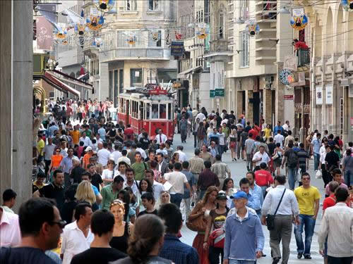 Türkiye İstatistik Kurumu, İstanbul'a göç edenlerin aslen nereli olduklarını araştırdı.