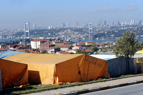 Üsküdar Belediyesi de çeşitli noktalara kurduğu kurban kesim yerleri ile bayrama hazır hale geldi.