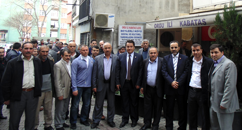 Ylmaz Bayat'n tecrbesinin birletiinde skdar'da yeniden efsanevi hizmetlere imza atacaklarn ifade etti.