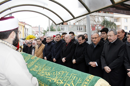 skdar'n glen yz Mustafa Kara'nn annesi ebediyete uurland