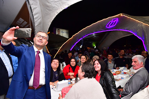 skdar Belediyesi Ramazan etkinlikleri kapsamnda ilk sahur program gerekletirildi.