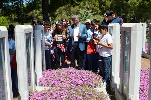 anakkale Zaferi'nin 100. ylnda skdarl genler kahramanlaryla bulutu