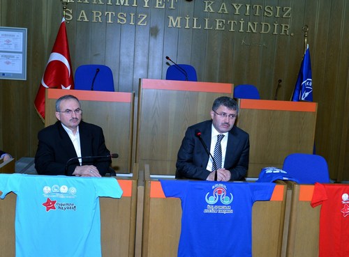 8. zel Sporcular Atletizm enlikleri Malzeme datm program yapld