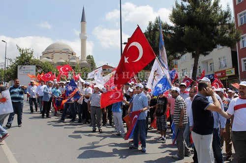 skdar ''Milli radeye Sayg'' iin yollara dt