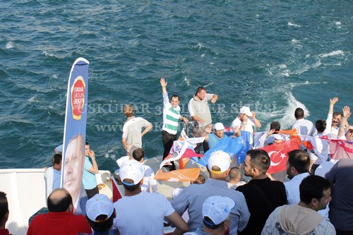 skdar ''Milli radeye Sayg'' iin yollara dt