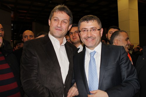 Hilmi Trkmen skdar'da gvde gsterisi yapt