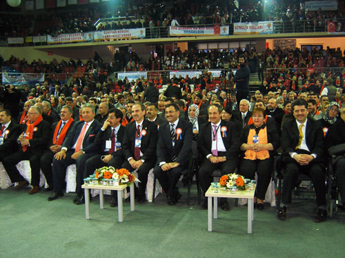 AK Parti skdar le Bakanl 4. Olaan Kongresi'nden kareler