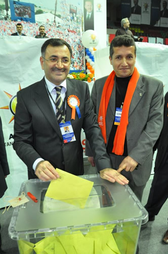AK Parti skdar le Bakanl 4. Olaan Kongresi'nden kareler 2
