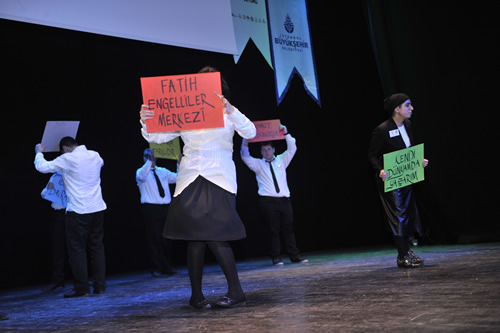 Akademik Dnya Otizm in skdar'da Bir Araya Geldi