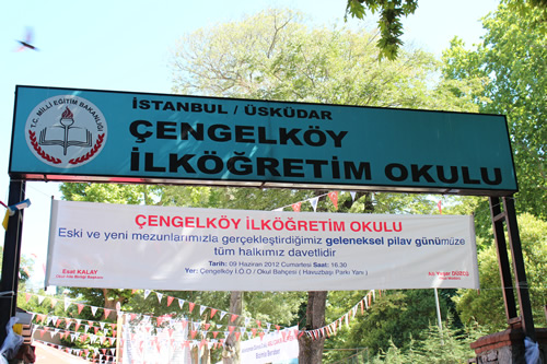 engelky lkretim Okulu'nun her yl geleneksel olarak dzenledii ve bu yl 11.'si dzenlenen geleneksel pilav enlii engelkyllerin youn katlmyla gerekletirildi.