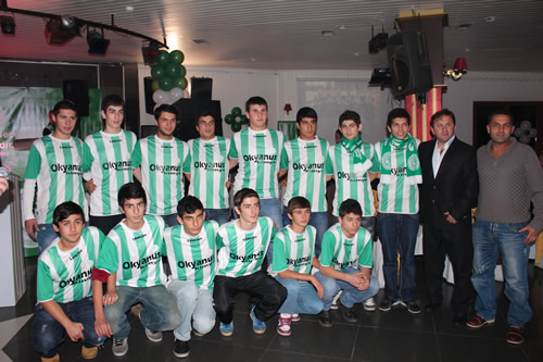 engelkyspor Kulb amlca Sefa Restaurant'da motivasyon gecesi dzenledi. Geceye ok sayda davetli katld. Kulbn onursal bakan mer Seyfi Aktln, Yavuz Canikli, Yusuf imek ve skdar Belediye Bakan Mustafa Kara bata olmak zere gecede kulbe destek sz verildi.