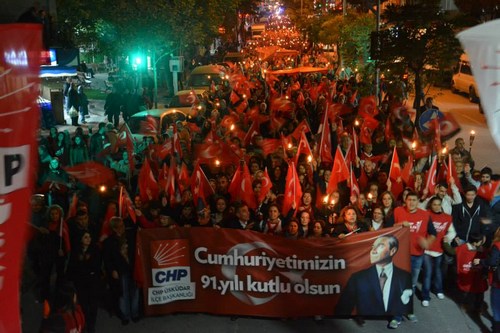 CHP skdar le rgt 29 Ekim Cumhuriyet Bayram Yry dzenledi