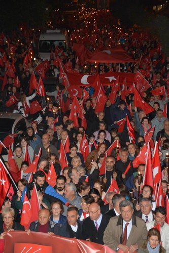 CHP skdar le rgt 29 Ekim Cumhuriyet Bayram Yry dzenledi