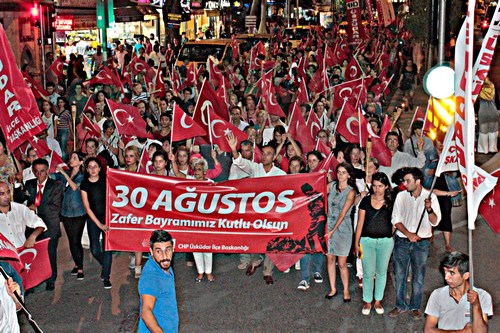 CHP skdar, 30 Austos'u Zafer Yryyle Kutlad