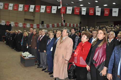 CHP skdar 10. Olaan le Kongresi'nde  aday yart