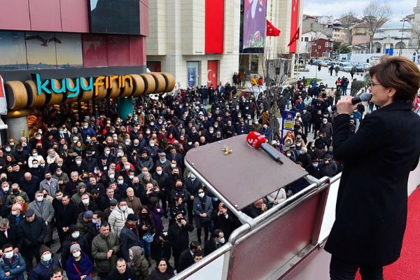 CHP skdar le Bakanl'nn yeni ile binas trenle hizmete ald