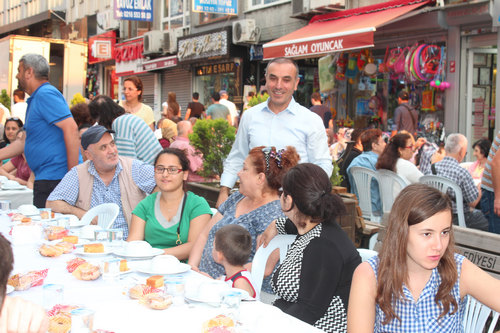 CHP skdar Selamiali Efendi Caddesi'nde Sokak ftar dzenledi