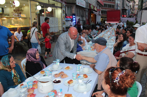 CHP skdar Selamiali Efendi Caddesi'nde Sokak ftar dzenledi