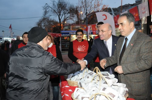 CHP skdar'da simit datt