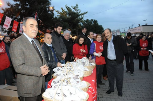 CHP skdar'da simit datt